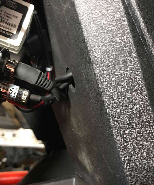 CAN-AM X3 MOUNT FOR MOTOROLA CM300D AND VX2200 MOBILE RADIO AND INTERCOM