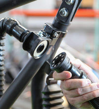 MAC-XC MAGNETIC QUICK-RELEASE FOR HELMET AIR PUMPER WITH SCOSCHE MOUNT AND 1.5" TUBE CLAMP